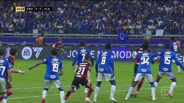 Cruzeiro e Flamengo empatam no jogo de ida das oitavas da Libertadores