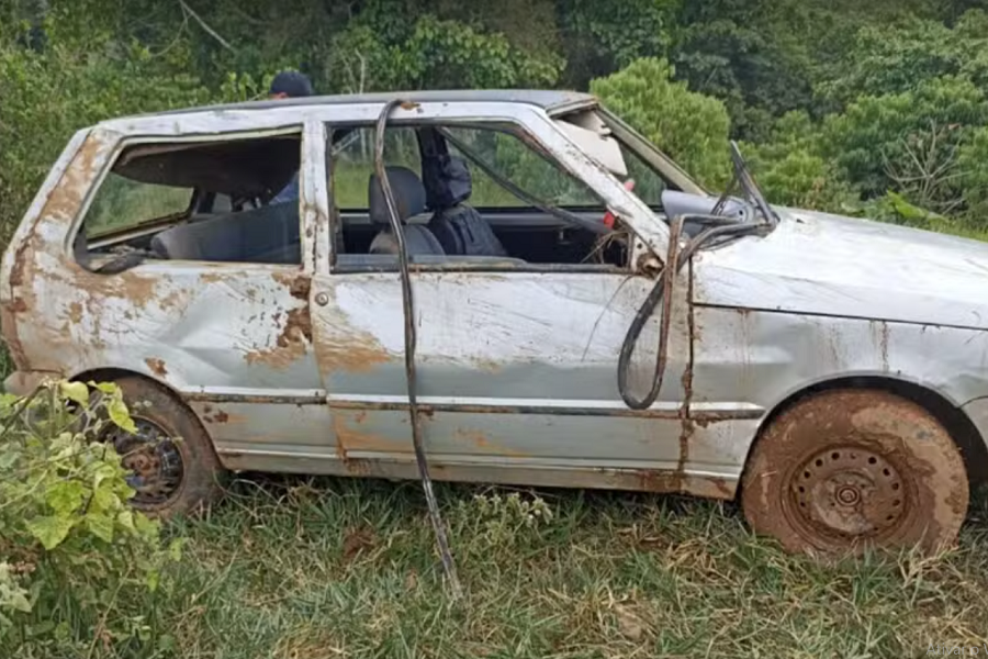 Três pessoas da mesma família morrem após carro afundar em represa em RO